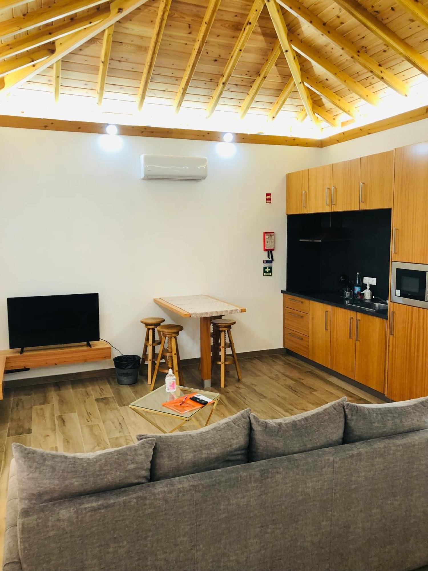 Amu- Apartamentos Misterios Da Urzelina Kültér fotó